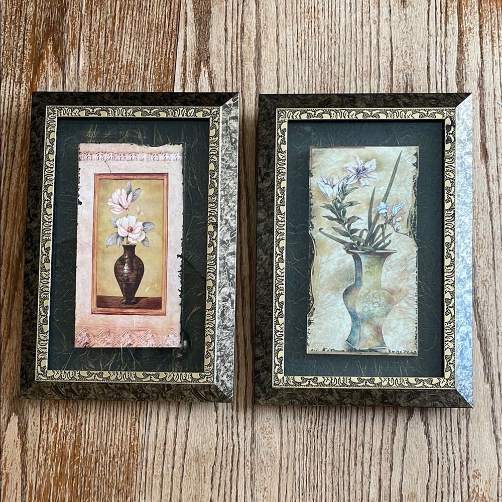 Set of 2 3D floral framed prints